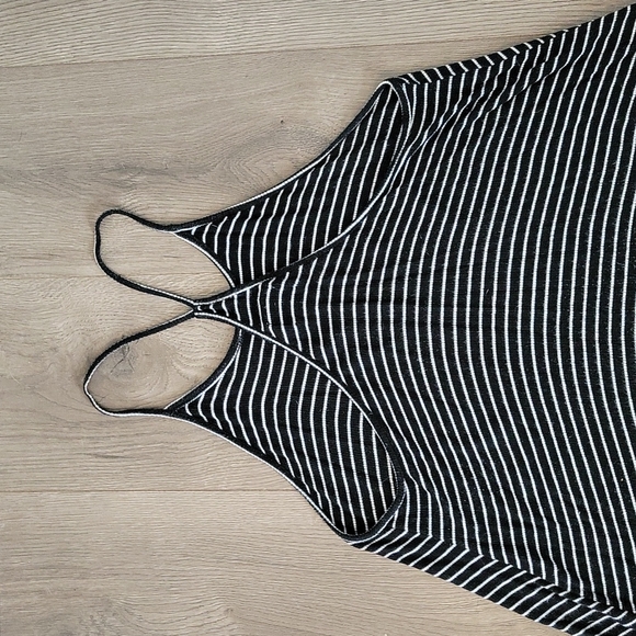 Old navy racer back tank - Picture 3 of 3